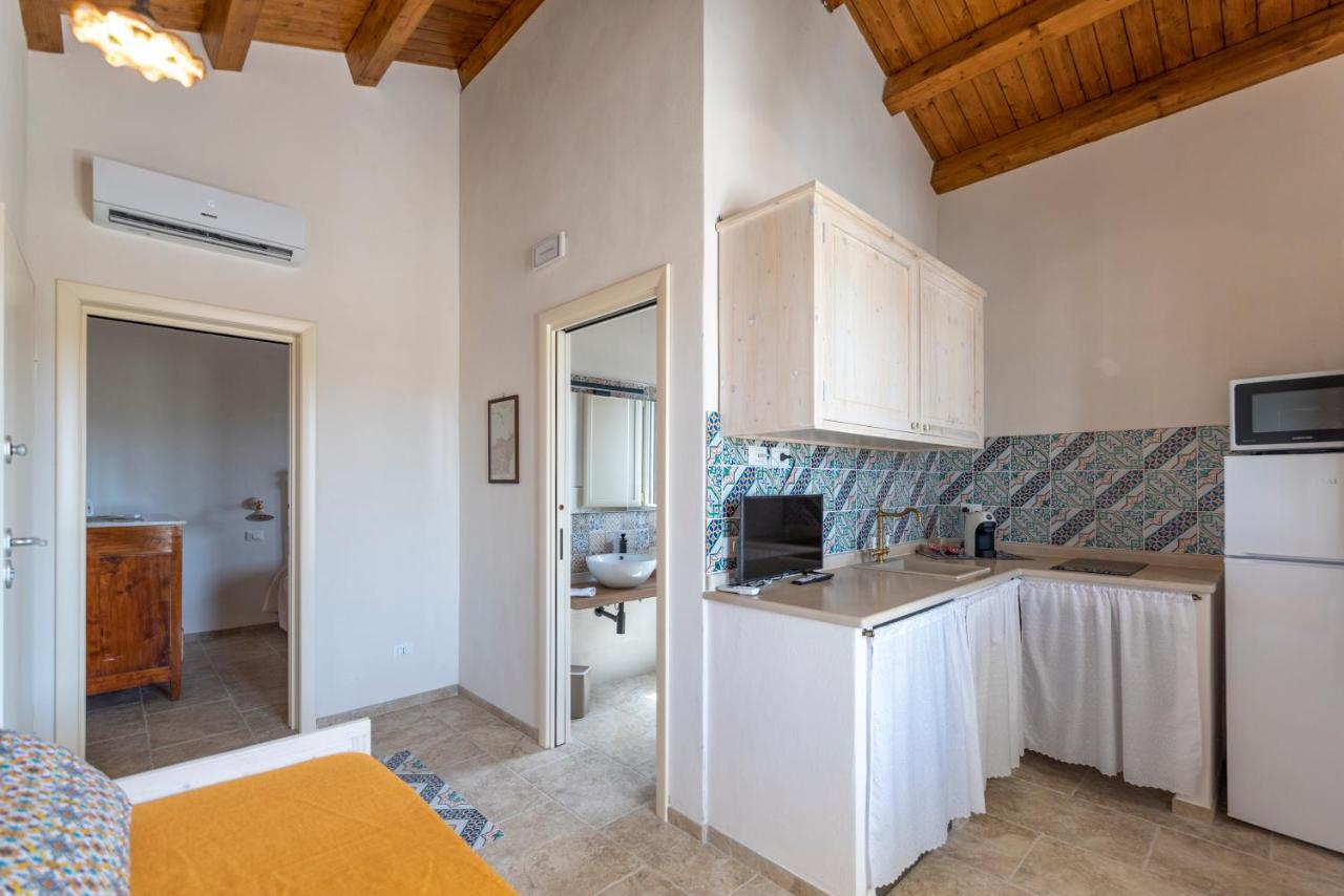 Baglio Il Gelso E L'Ulivo Appartamento Il Carrubo Reitani Exterior foto